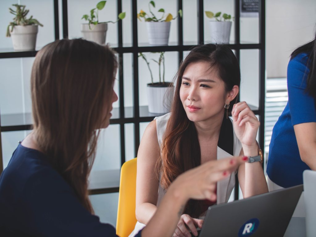 Kỹ năng giao tiếp công sở giúp làm việc nhóm tốt hơn